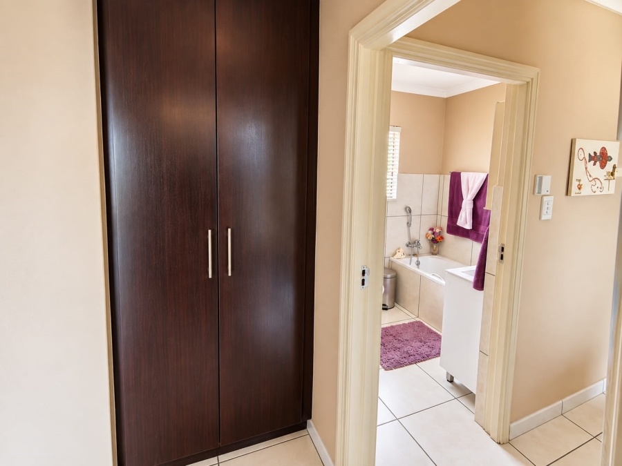 3 Bedroom Property for Sale in Heiderand Western Cape